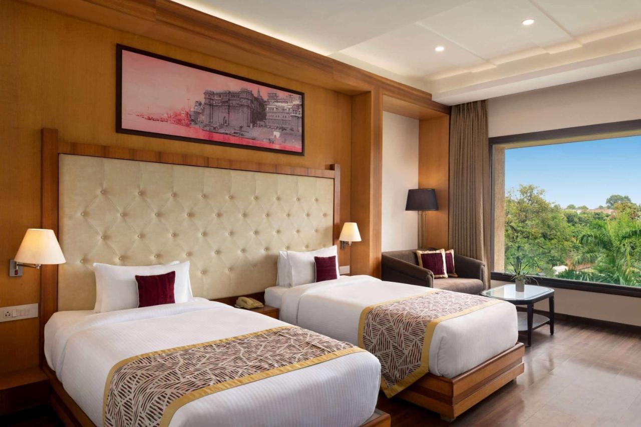 Ramada By Wyndham Varanasi Katesar Chandauli المظهر الخارجي الصورة