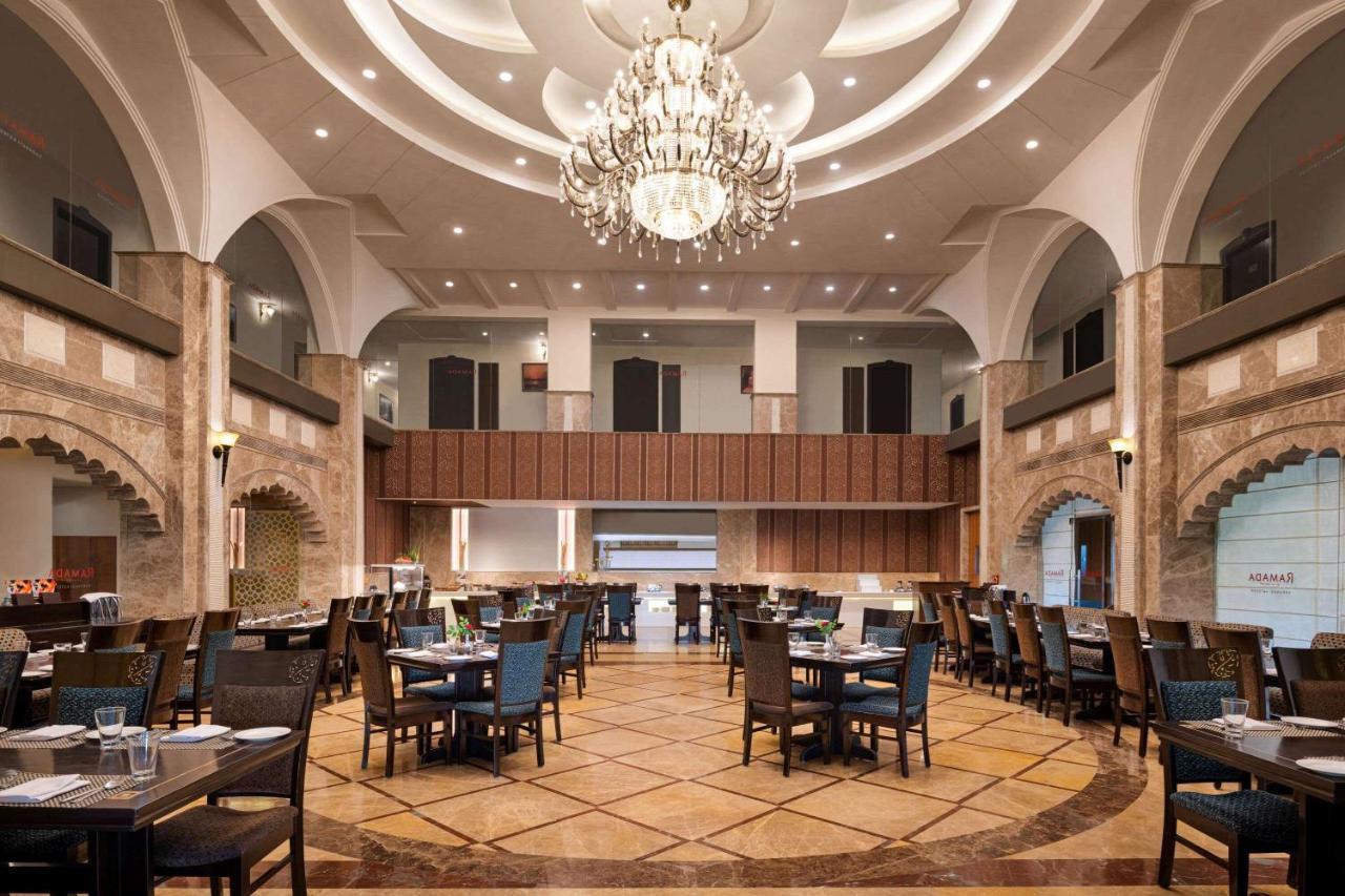 Ramada By Wyndham Varanasi Katesar Chandauli المظهر الخارجي الصورة
