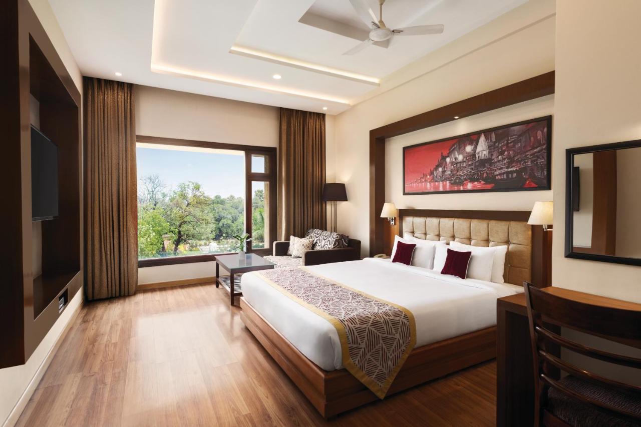Ramada By Wyndham Varanasi Katesar Chandauli المظهر الخارجي الصورة