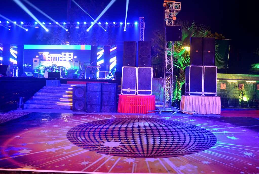 Ramada By Wyndham Varanasi Katesar Chandauli المرافق الصورة