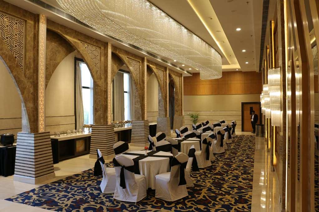 Ramada By Wyndham Varanasi Katesar Chandauli المرافق الصورة