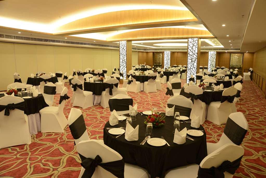Ramada By Wyndham Varanasi Katesar Chandauli المرافق الصورة