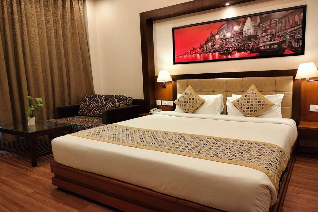 Ramada By Wyndham Varanasi Katesar Chandauli الغرفة الصورة
