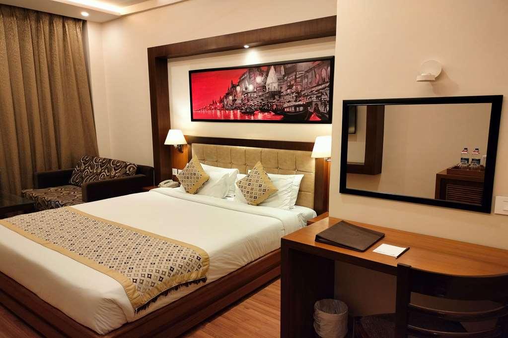 Ramada By Wyndham Varanasi Katesar Chandauli الغرفة الصورة